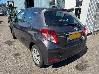 Toyota Yaris 1.0 VVT-i Aspiration picture 3