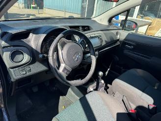 Toyota Yaris 1.0 VVT-i Aspiration picture 10