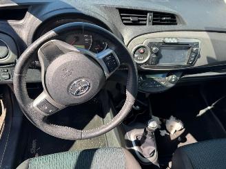 Toyota Yaris 1.0 VVT-i Aspiration picture 11