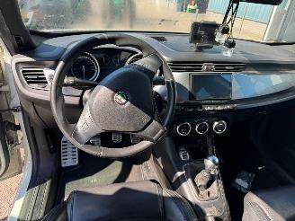 Alfa Romeo Giulietta 2.0 JTDm Distinctive picture 13