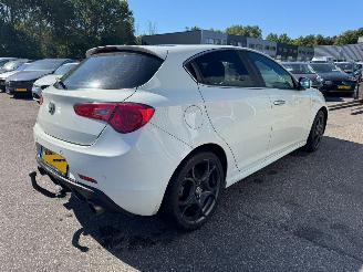 Alfa Romeo Giulietta 2.0 JTDm Distinctive picture 2