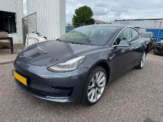 Schadeauto Tesla Model 3 Standard RWD Plus 60 kWh 2019/12