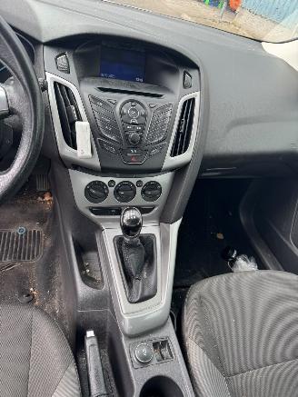 Ford Focus 1.0 EcoBoost Trend picture 13