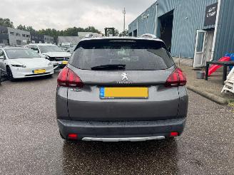 Peugeot 2008 1.2 PureTech GT-line picture 4