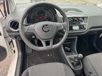 Volkswagen Up! 1.0 BMT up! beats picture 13