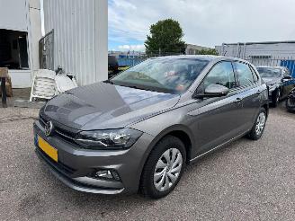 Damaged car Volkswagen Polo 1.0 TSI Comfortline Business 2021/2