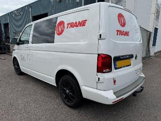 Volkswagen Transporter 2.0 AUTOMAAT TDI L1H1 30 Bulli Dubbel Cabine picture 3