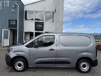 Schade bestelwagen Peugeot Partner 1.6 BlueHDI Pro 2019/10