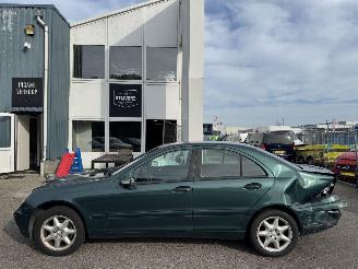 Schadeauto Mercedes C-klasse 180 Elegance 2001/1