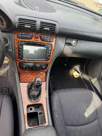 Mercedes C-klasse 180 Elegance picture 9