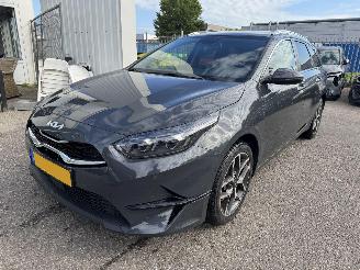 Schadeauto Kia Ceed 1.5 T-GDI GT- LINE Edition 2021/11
