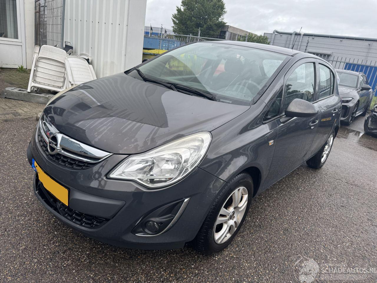 Opel Corsa 1.2 16v Berlin