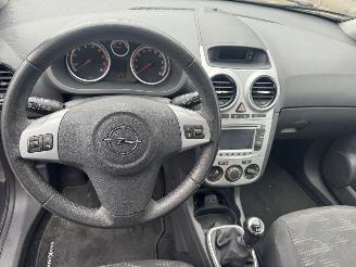 Opel Corsa 1.2 16v Berlin picture 8