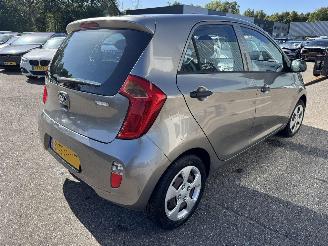 Kia Picanto 1.0 CVVT ISG Airco picture 4