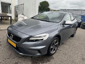Schadeauto Volvo V-40 2.0 D2 Inscription 2016/9