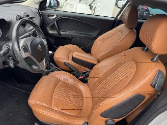 Alfa Romeo MiTo 0.9 Twin Air Escluivo picture 10