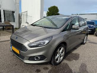 uszkodzony samochody osobowe Ford S-Max 2.0 Titanium 7p. 2016/6
