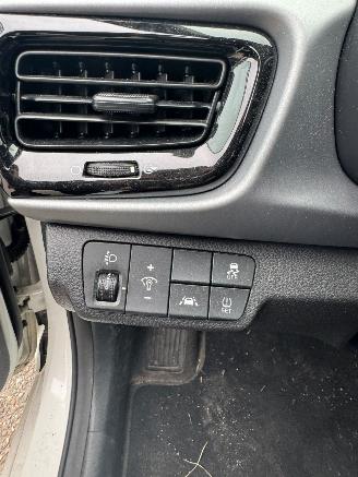 Kia Rio 1.0 TGDI First Edition picture 15