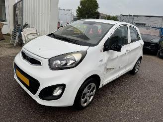 uszkodzony samochody osobowe Kia Picanto 1.0 CVVT Comfort Pack 2011/6
