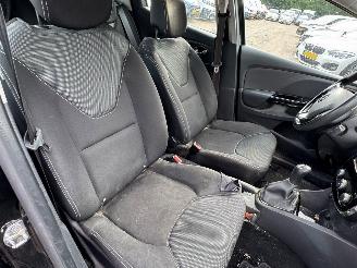 Renault Clio 0.9 TCe Expression picture 15