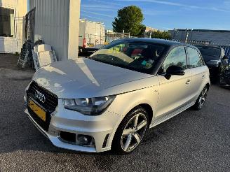 Vaurioauto  passenger cars Audi A1 Sportback 1.2 TFSI Admired 2013/12