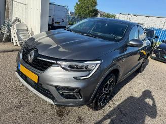 Voiture accidenté Renault Arkana 1.6 E-Tech hybrid 145 techno 2023/6