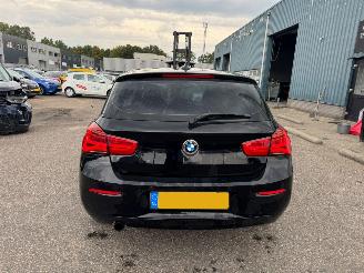BMW 1-serie 118i Essential picture 4