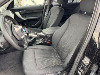 BMW 1-serie 118i Essential picture 17