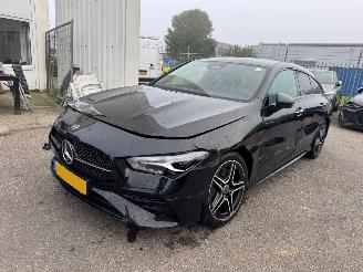 krockskadad bil auto Mercedes Cla-klasse Shooting Brake 250 AUTOMAAT e Star Edition AMG Line 2024/8
