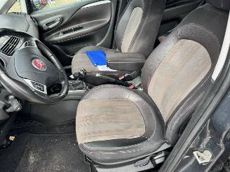 Fiat Punto Evo 1.4-16V Multiair Emotion picture 13
