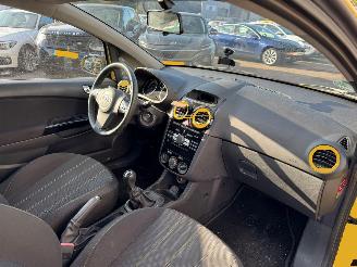 Opel Corsa 1.4-16V Color Edition picture 12