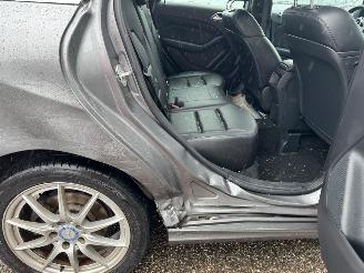 Mercedes B-klasse 180 AUTOMAAT Ambition picture 8
