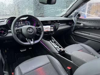 Alfa Romeo Junior 1.2 Turbo Hybrid Ibrida Ti AUTOMAAT picture 14