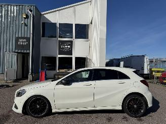 Mercedes  200 AMBITION AUTOMAAT picture 2