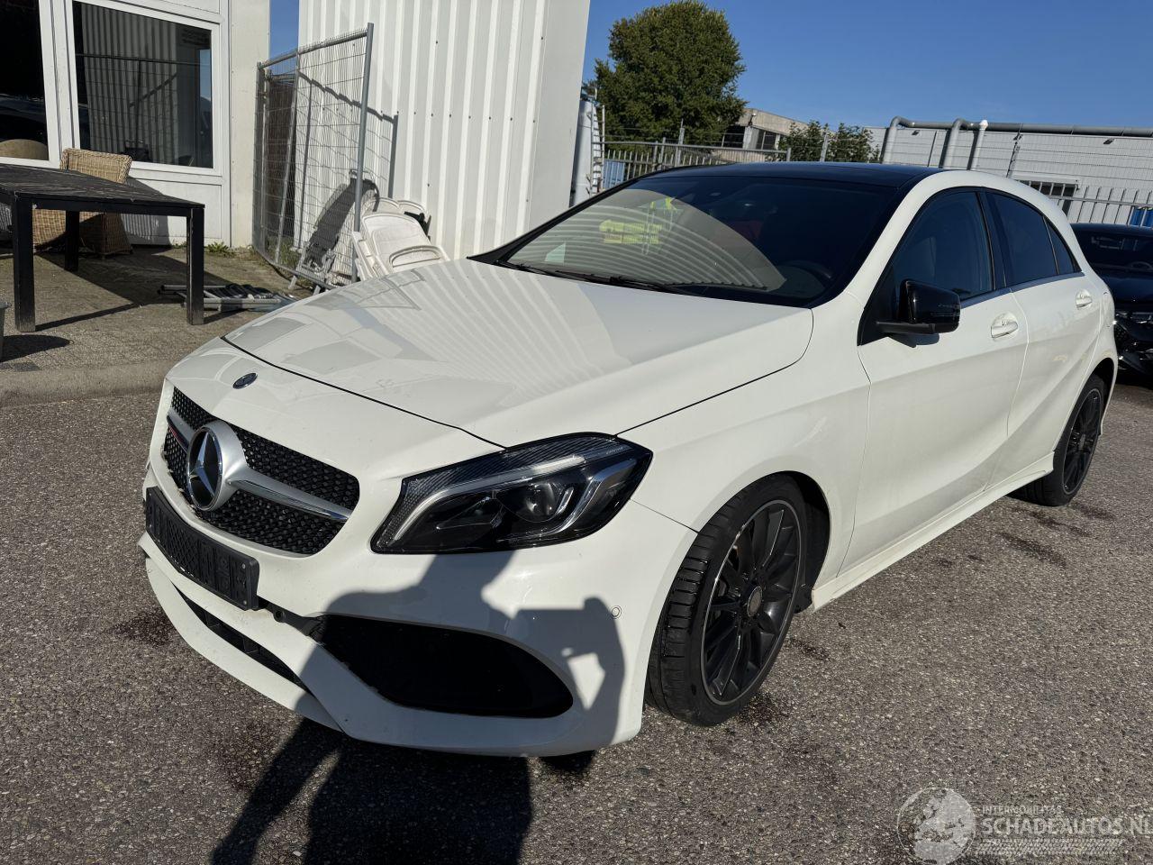 Mercedes  200 AMBITION AUTOMAAT
