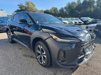 Vaurioauto  passenger cars Toyota bZ4X Business Plus 71 kWh 2024/9