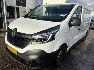 dommages fourgonnettes/vécules utilitaires Renault Trafic 2.0 AUTOMAAT dCi 145 T29 L1H1 Comfort 145 PK 2021/12