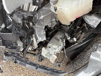 Land Rover Defender 110 2.0 AUTOMAAT P300e 110 X-Dynamic SE 300 PK picture 11
