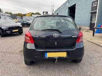 Toyota Yaris 1.0 VVTi Spirit picture 4
