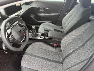 Peugeot 208 1.2 Turbo 100 Allure picture 8