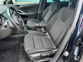 Opel Astra Sports Tourer 1.4 Online Edition 150 PK picture 15