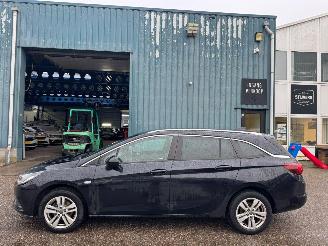 Opel Astra Sports Tourer 1.4 Online Edition 150 PK picture 2