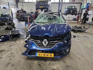 Uttjänta bilar auto Renault Mégane  2017/11