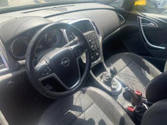 Opel Astra Astra J (PC6/PD6/PE6/PF6), Hatchback 5-drs, 2009 / 2015 1.7 CDTi 16V 110 picture 8