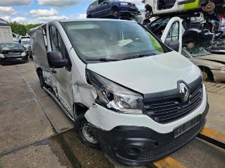 uszkodzony samochody osobowe Renault Trafic Trafic (1FL/2FL/3FL/4FL), Van, 2014 1.6 dCi 90 2015/11