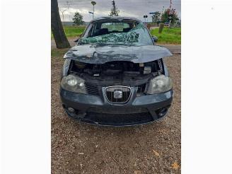 krockskadad bil auto Seat Ibiza Ibiza III (6L1), Hatchback, 2002 / 2009 1.4 16V 85 2008/6