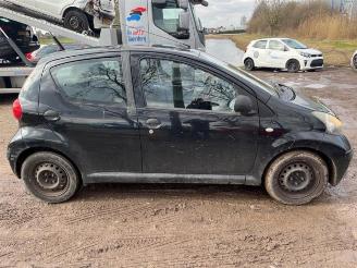 Toyota Aygo Aygo (B10), Hatchback, 2005 / 2014 1.0 12V VVT-i picture 2
