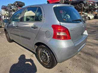 Toyota Yaris Yaris II (P9), Hatchback, 2005 / 2014 1.3 16V VVT-i picture 4