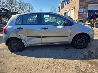 Toyota Yaris Yaris II (P9), Hatchback, 2005 / 2014 1.3 16V VVT-i picture 7