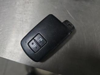Toyota Yaris Yaris III (P13), Hatchback, 2010 / 2020 1.5 16V Hybrid picture 10